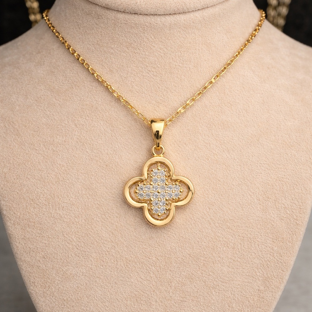 Elegant Gold Pendant Necklace - Picture 2 of 4